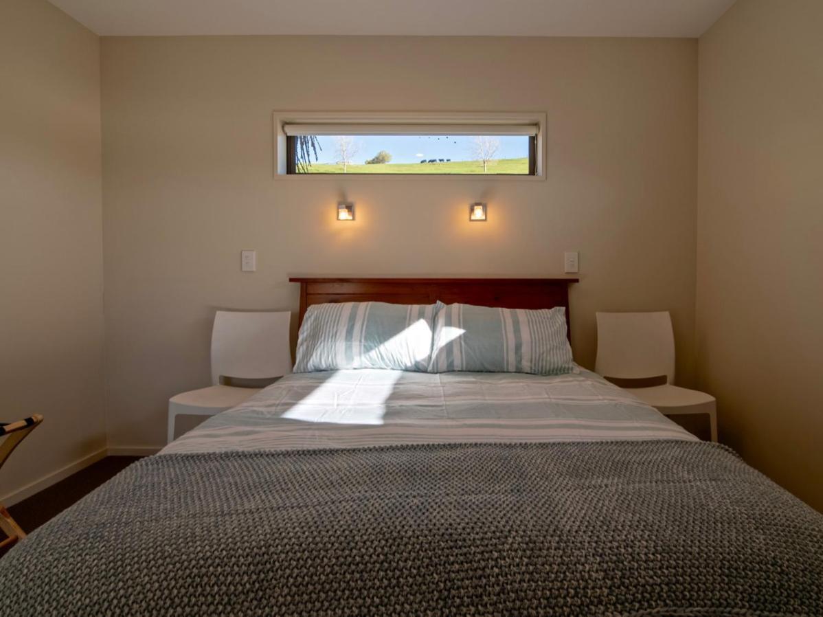 Kotare Point Paradise - Akaroa Holiday Home 외부 사진