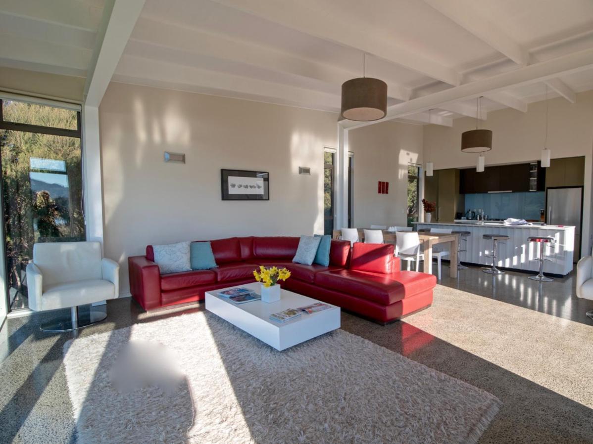 Kotare Point Paradise - Akaroa Holiday Home 외부 사진