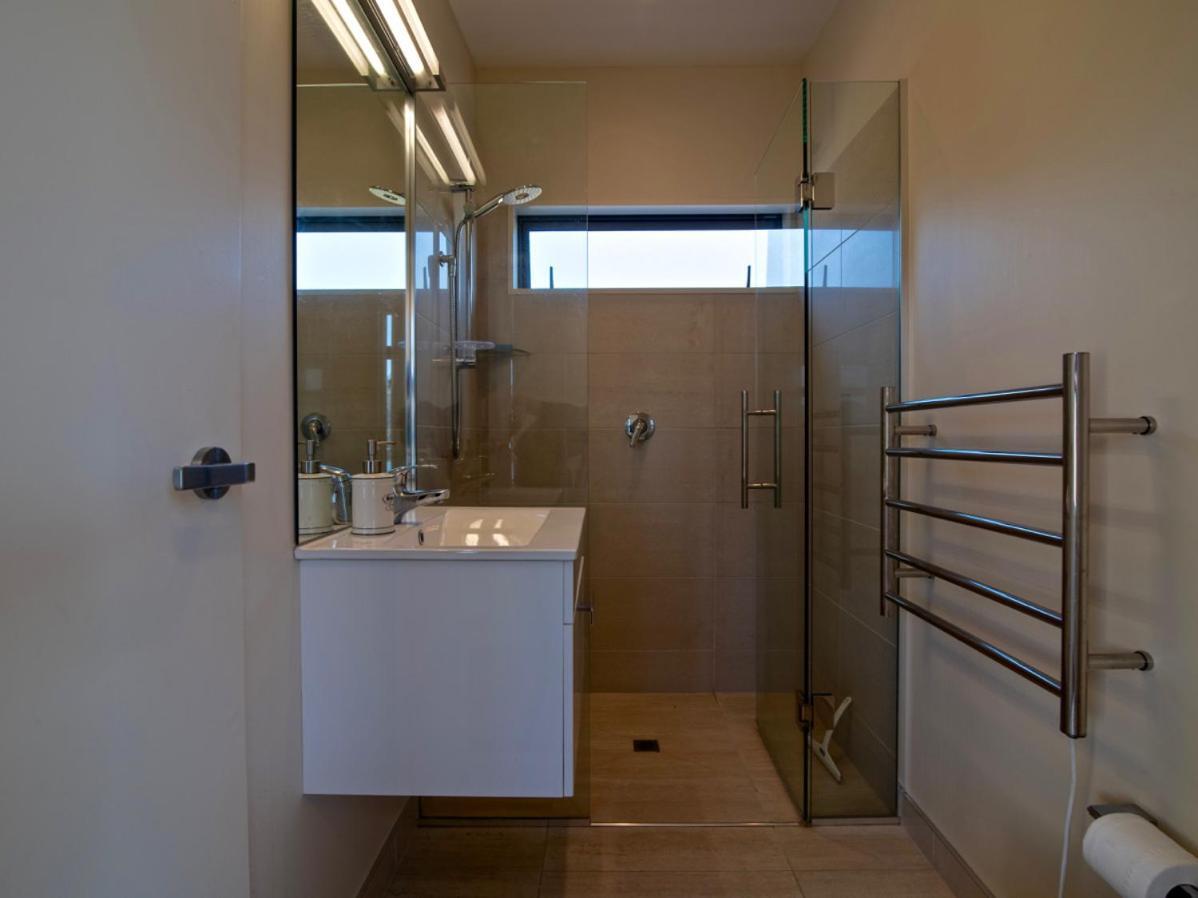 Kotare Point Paradise - Akaroa Holiday Home 외부 사진