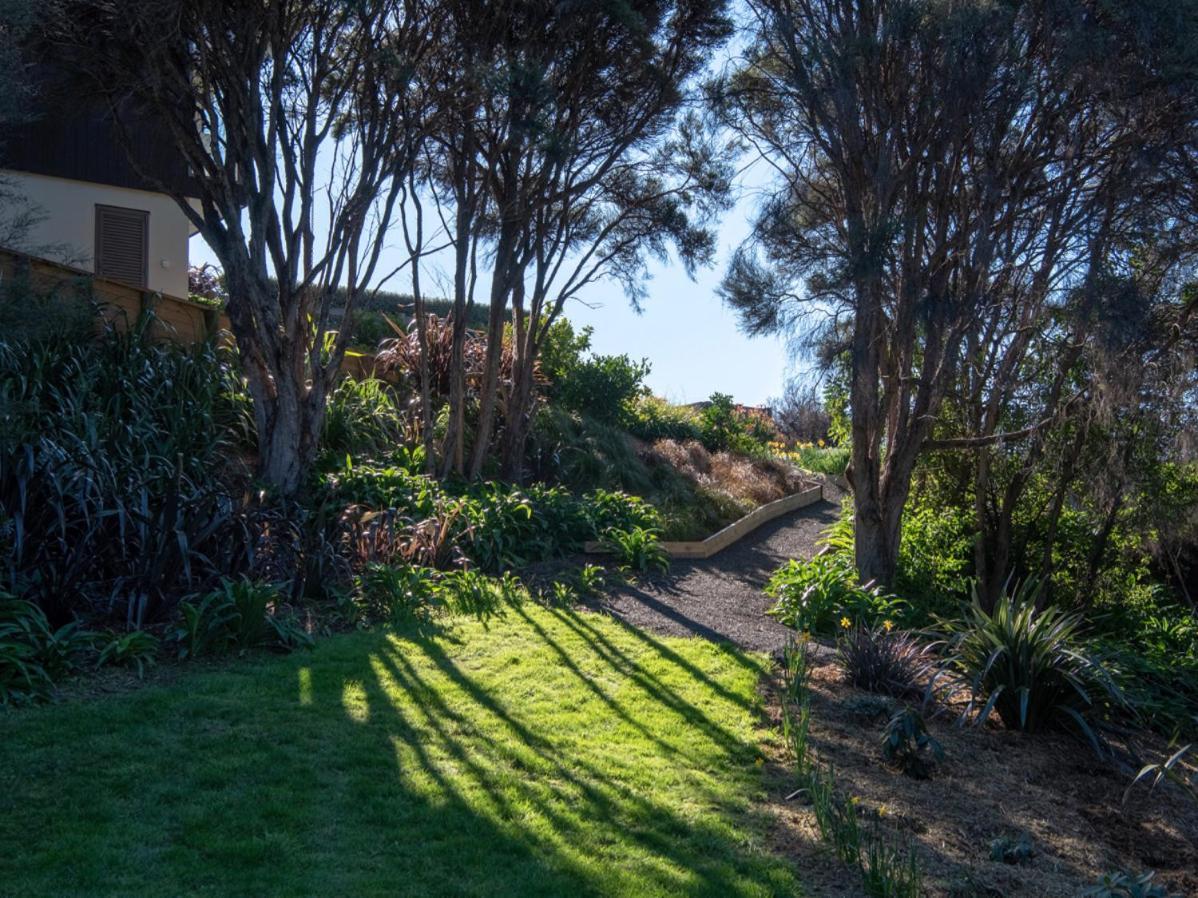Kotare Point Paradise - Akaroa Holiday Home 외부 사진