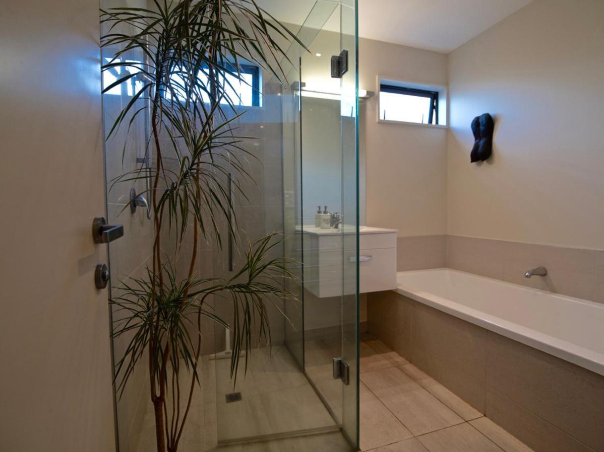 Kotare Point Paradise - Akaroa Holiday Home 외부 사진